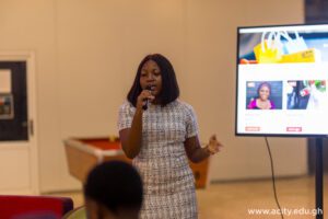 Boluwatife Okeowo demonstrates her app during the official launch event